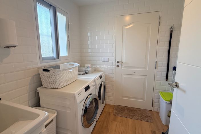 Image No.45-3 Bed Villa for sale