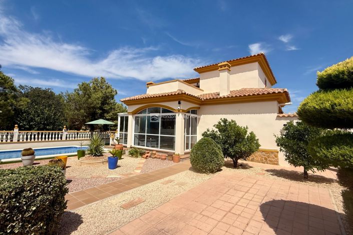 Image No.3-3 Bed Villa for sale