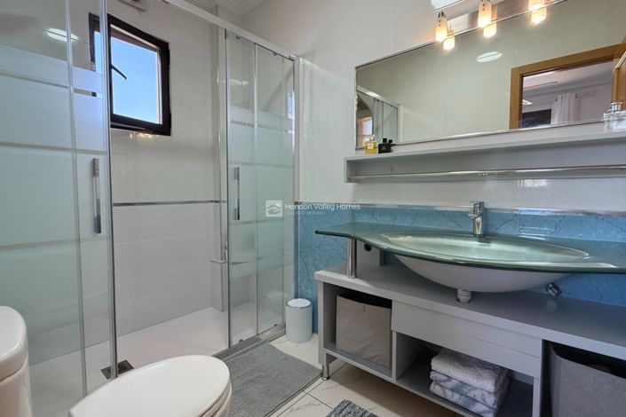 Image No.49-3 Bed Villa for sale