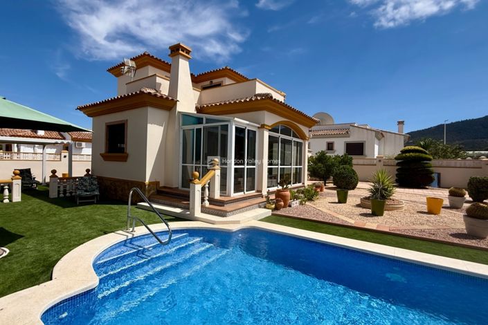 Image No.8-3 Bed Villa for sale