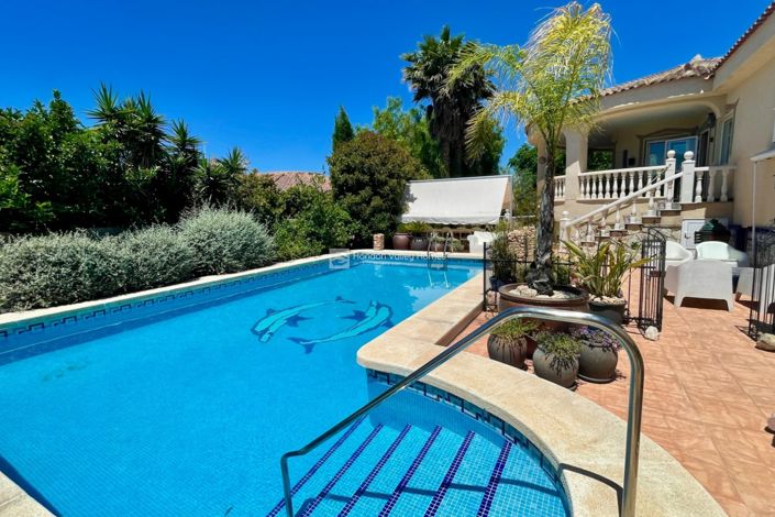 Image No.3-4 Bed Villa for sale