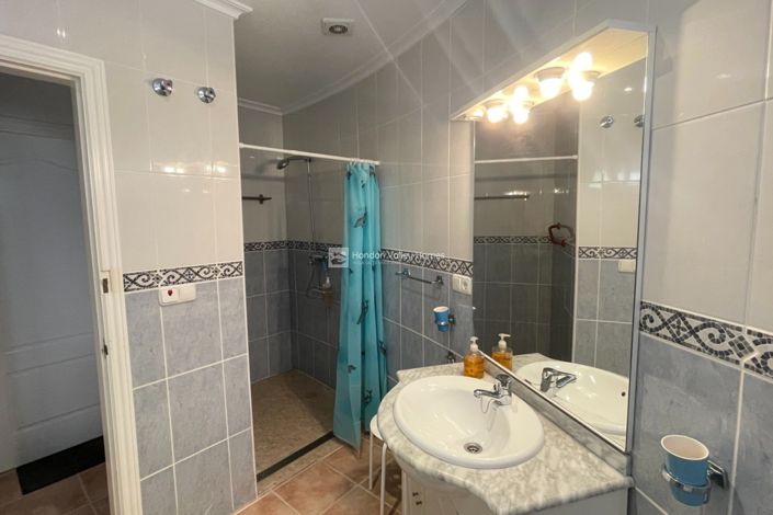 Image No.40-4 Bed Villa for sale