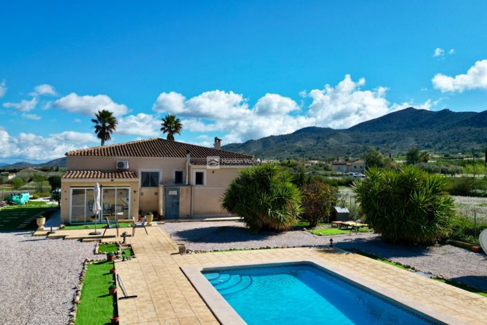 Image No.20-3 Bed Villa for sale