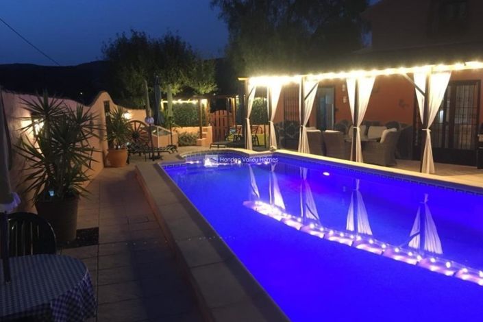 Image No.13-5 Bed Property for sale