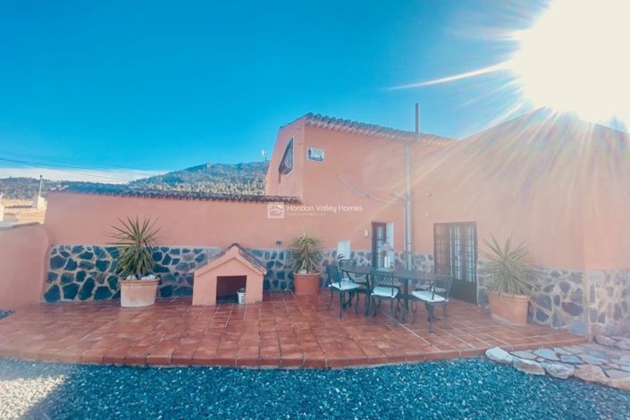 Image No.24-5 Bed Property for sale