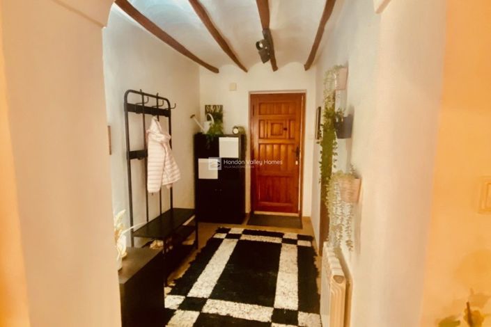 Image No.25-5 Bed Property for sale