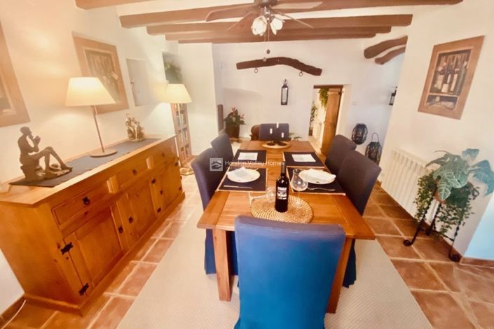 Image No.30-5 Bed Property for sale