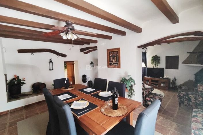 Image No.32-5 Bed Property for sale