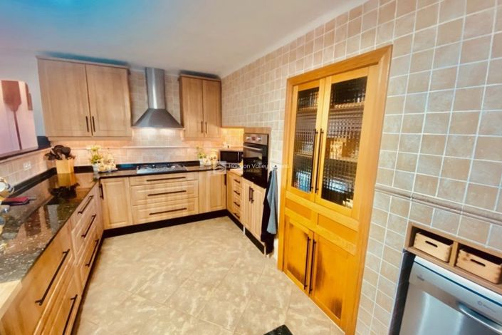 Image No.35-5 Bed Property for sale