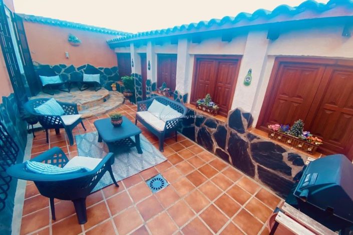 Image No.44-5 Bed Property for sale