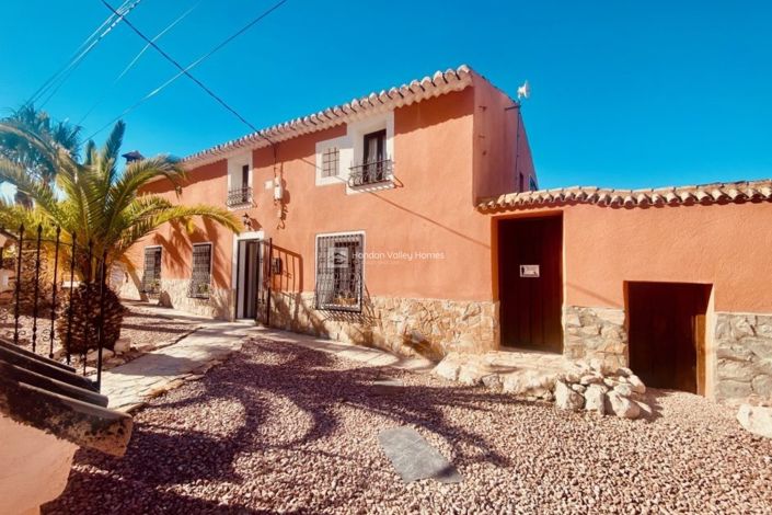 Image No.8-5 Bed Property for sale