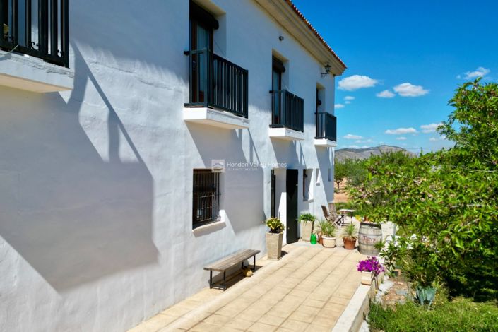 Image No.6-7 Bed Villa for sale