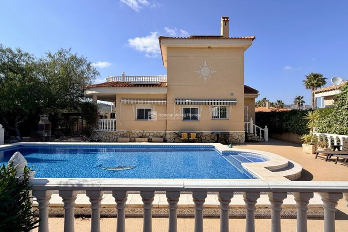Image No.3-3 Bed Villa for sale