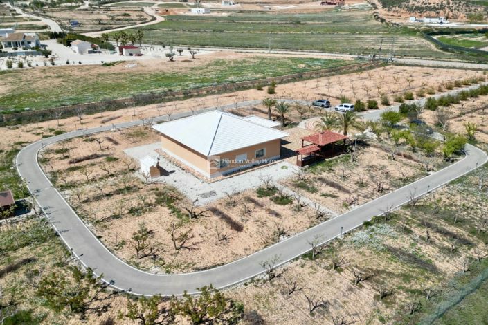 Image No.15-4 Bed Property for sale