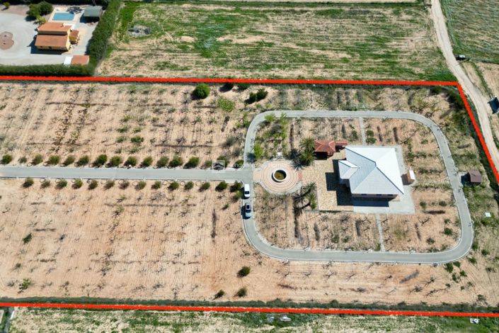 Image No.3-4 Bed Property for sale