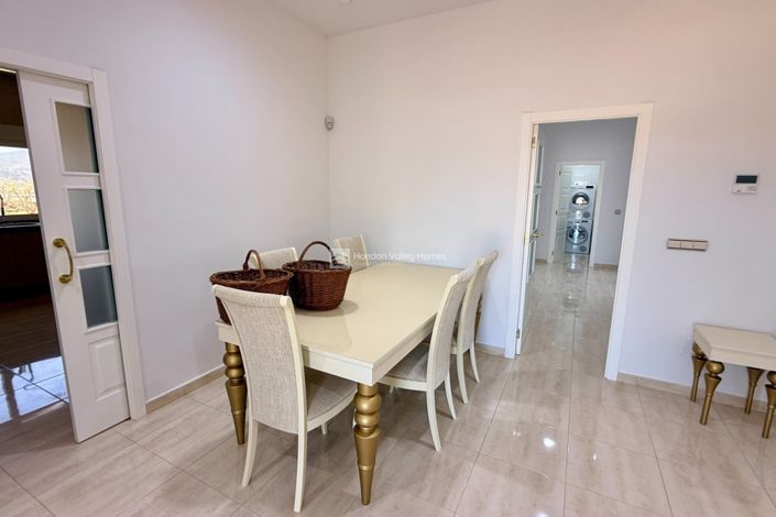 Image No.28-4 Bed Property for sale