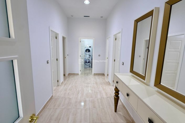 Image No.36-4 Bed Property for sale