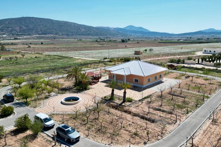 Image No.5-4 Bed Property for sale