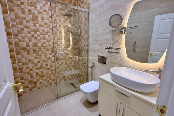 Image No.41-4 Bed Property for sale