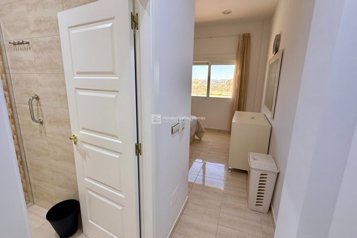 Image No.42-4 Bed Property for sale