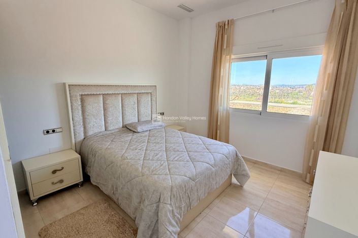 Image No.43-4 Bed Property for sale