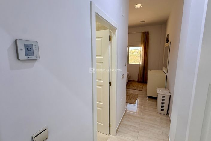 Image No.46-4 Bed Property for sale