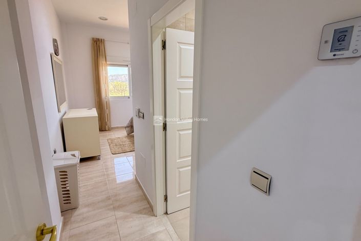 Image No.50-4 Bed Property for sale