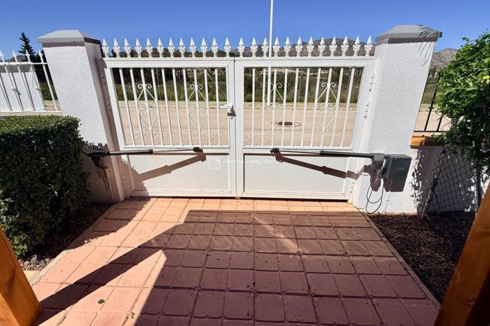 Image No.13-3 Bed Property for sale