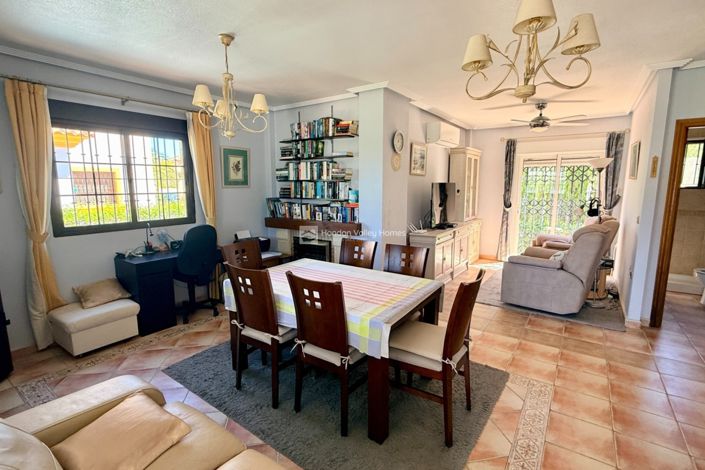 Image No.36-3 Bed Property for sale