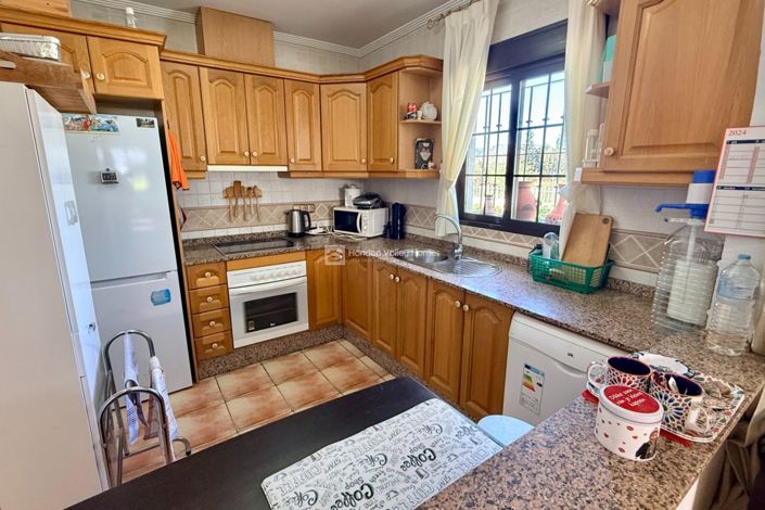 Image No.44-3 Bed Property for sale