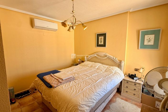 Image No.48-3 Bed Property for sale