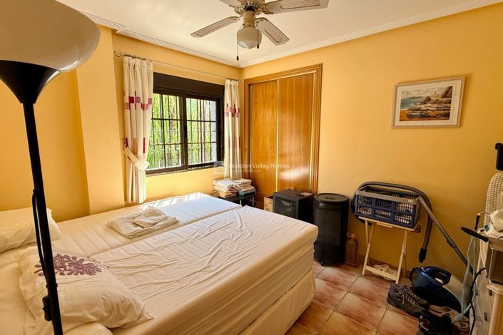 Image No.51-3 Bed Property for sale