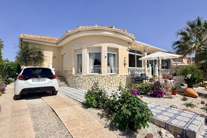 Image No.18-2 Bed Property for sale