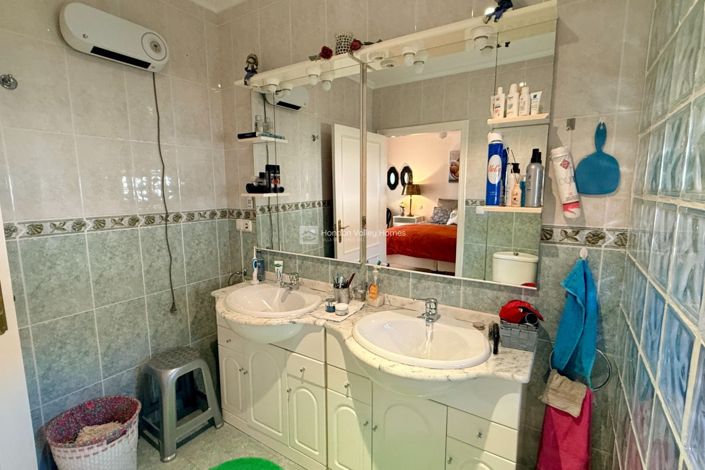 Image No.47-2 Bed Property for sale