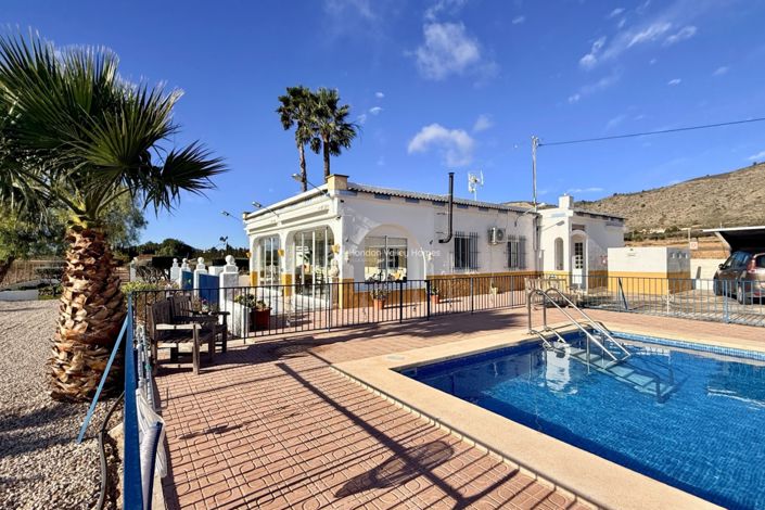 Image No.21-3 Bed Villa for sale