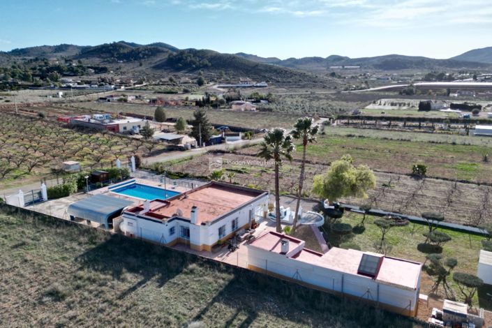 Image No.10-3 Bed Villa for sale