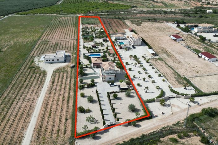 Image No.18-4 Bed Villa for sale