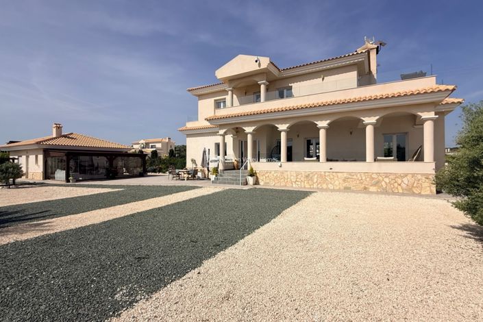 Image No.26-4 Bed Villa for sale