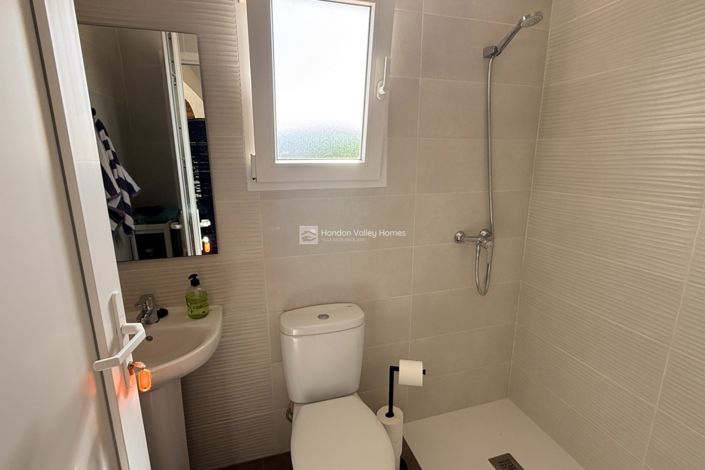 Image No.38-4 Bed Villa for sale