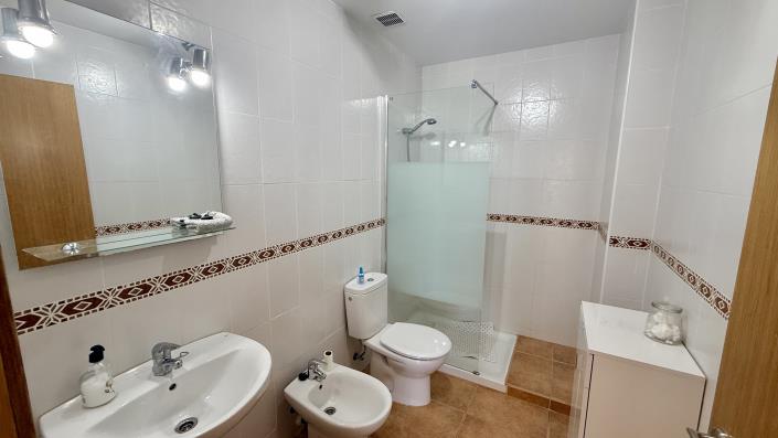 Image No.24-2 Bed Apartment for sale
