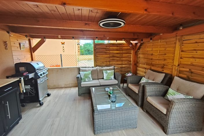 Image No.14-2 Bed Property for sale
