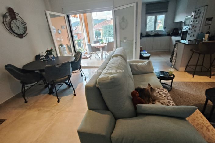 Image No.2-2 Bed Property for sale