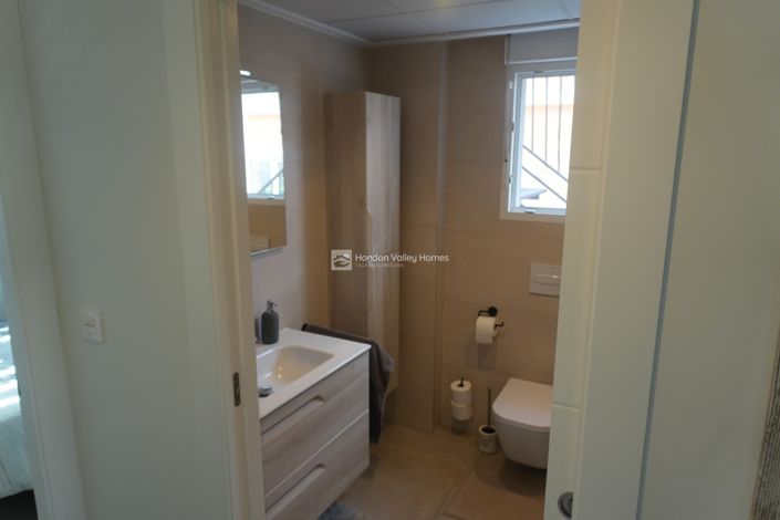 Image No.29-2 Bed Property for sale