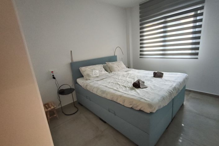 Image No.8-2 Bed Property for sale