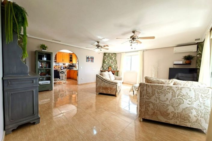 Image No.40-4 Bed Property for sale