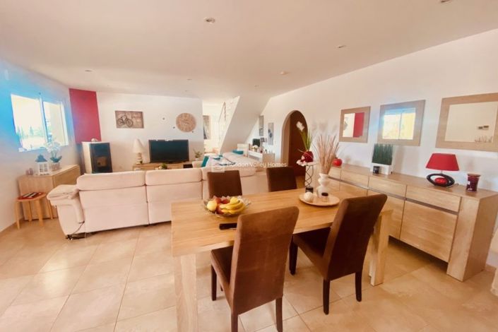 Image No.32-4 Bed Property for sale