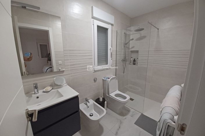 Image No.28-6 Bed Villa for sale