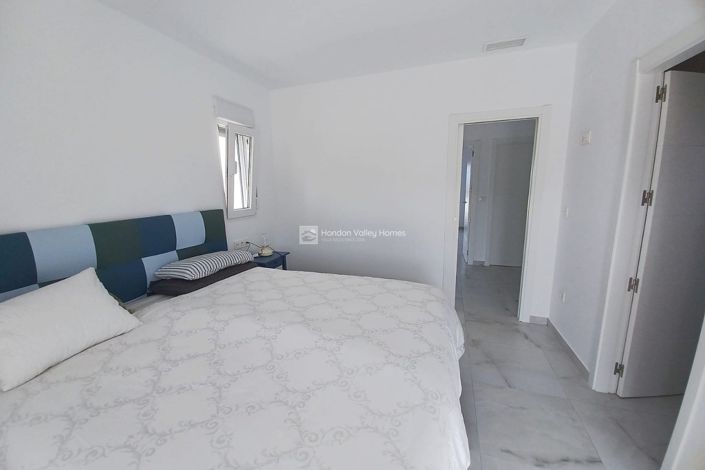 Image No.44-6 Bed Villa for sale
