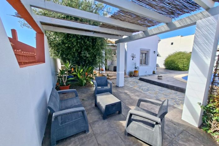 Image No.11-5 Bed Property for sale