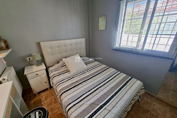 Image No.20-5 Bed Property for sale